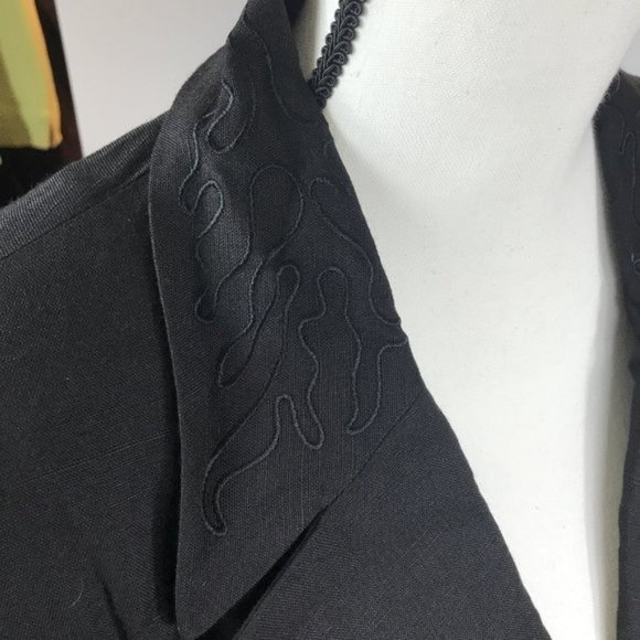 Vintage Black Blazer w/ Flames on Collar & Pockets - Picture 5 of 13